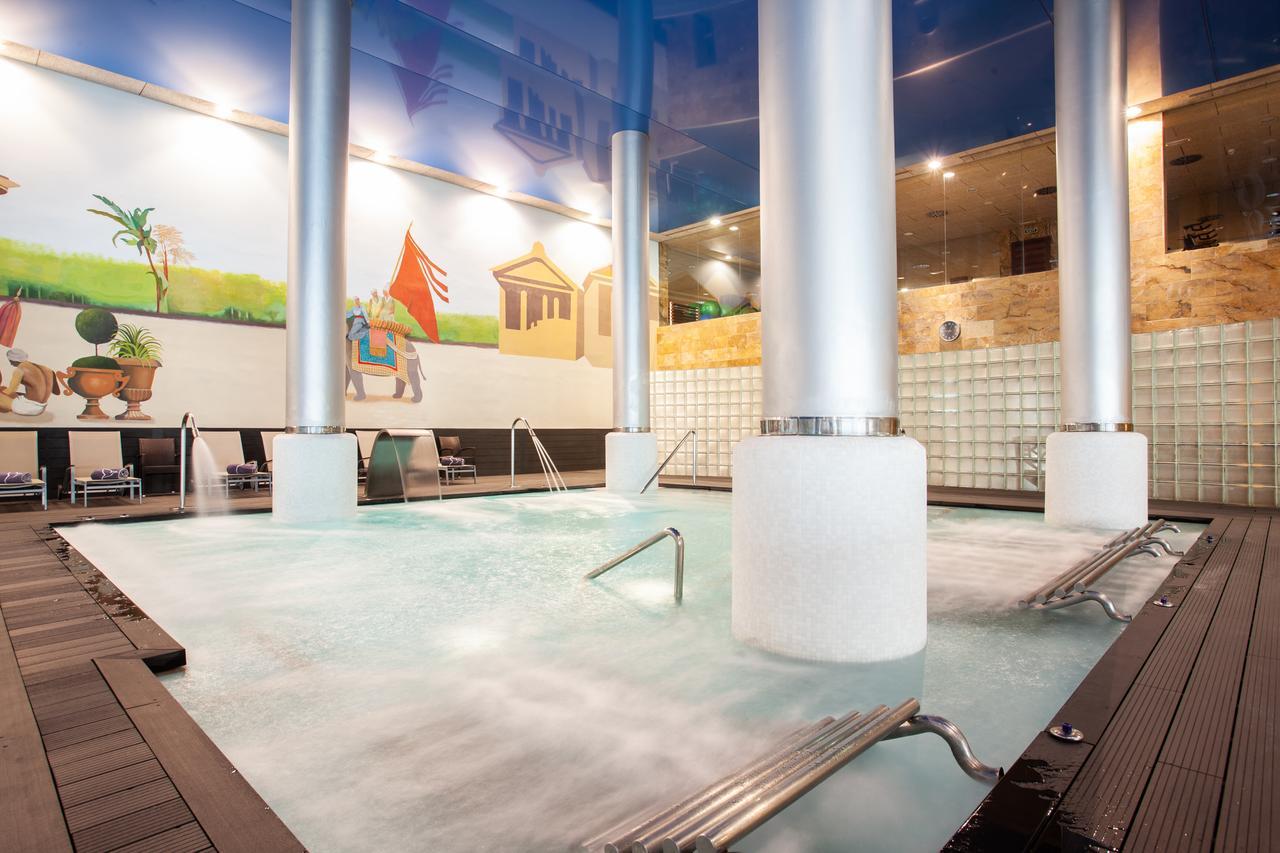 Hotel Grupotel & 4*